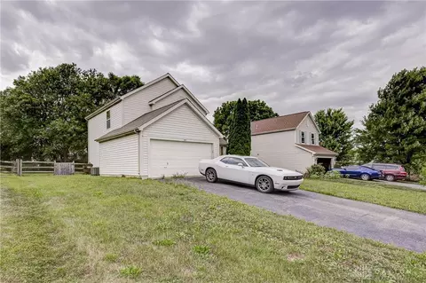 899 Evergreen Park Ln, Lebanon, OH 45036
