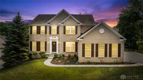 2455 Forest Oaks Dr, Beavercreek, OH 45431