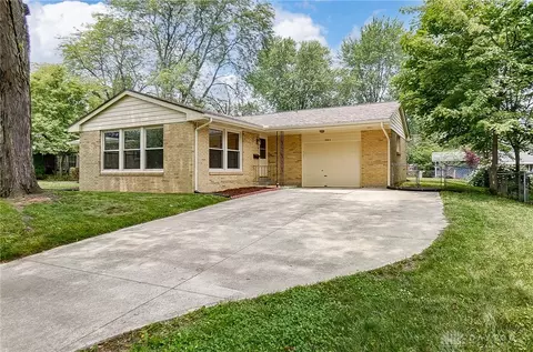 1065 Georgian Dr, Kettering, OH 45429