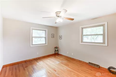 1065 Georgian Dr, Kettering, OH 45429 photo 13