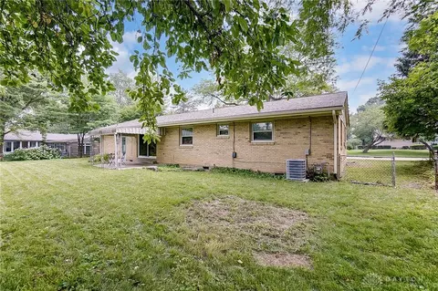 1065 Georgian Dr, Kettering, OH 45429 photo 23