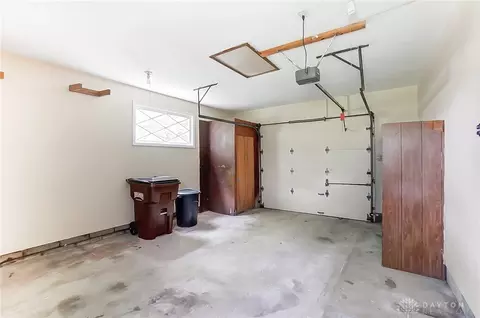 1065 Georgian Dr, Kettering, OH 45429 photo 22