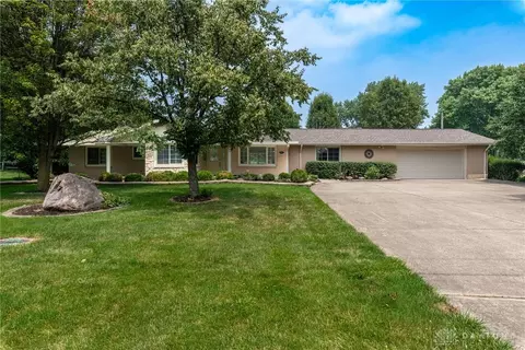 467 W Alex Bell Rd, Washington Township, OH 45459