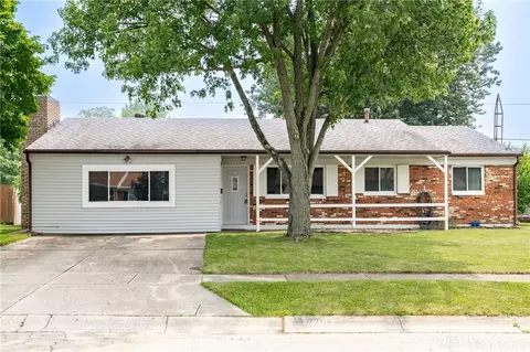 7254 Charlesworth Dr, Huber Heights, OH 45424
