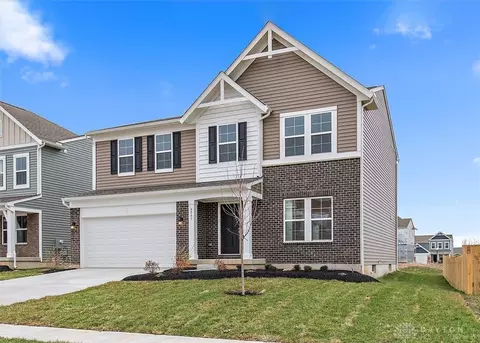 4261 Forestedge St, Tipp City, OH 45371