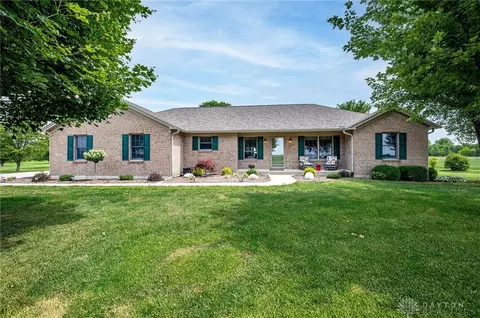 7178 Ringwood Rd, Oxford, OH 45056