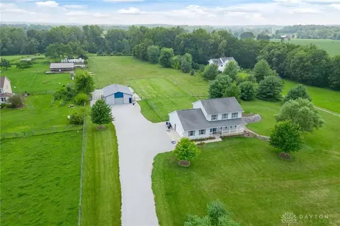 2425 Jasper Rd, Xenia, OH 45385