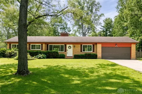 2915 Green Vista Dr, Dayton, OH 45431