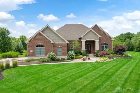 1009 Paxon Dr, Bellbrook, OH 45305