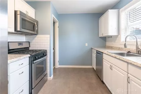 300 Lewiston Rd, Kettering, OH 45429 photo 9