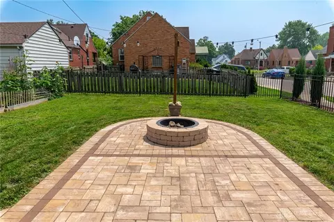 300 Lewiston Rd, Kettering, OH 45429 photo 36