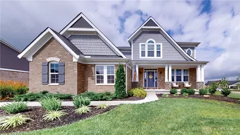 2799 Cleopatra Dr, Franklin, OH 45005