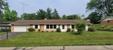 2278 Barnett Dr, Bellbrook, OH 45305
