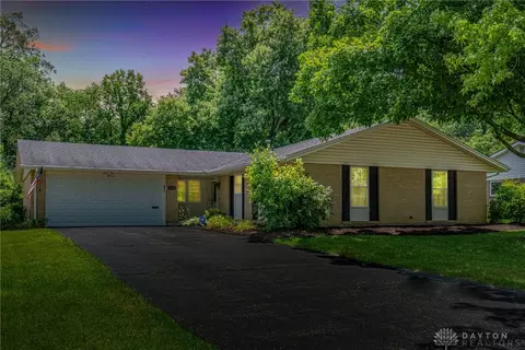 2520 Delavan Dr, Dayton, OH 45459