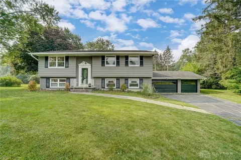 106 Logic Cir, Dayton, OH 45458