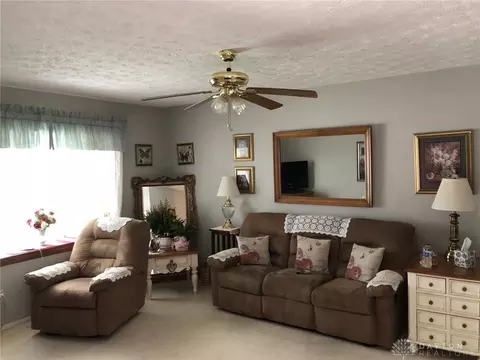 145 Pinecone Dr, Springboro, OH 45066 photo 4