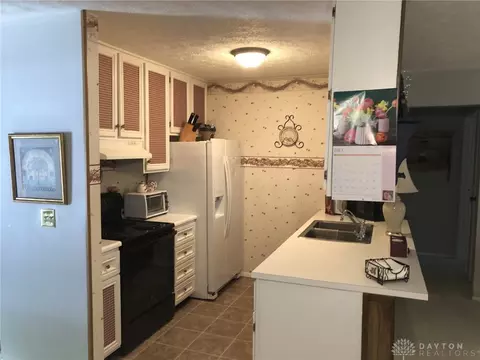 145 Pinecone Dr, Springboro, OH 45066 photo 6