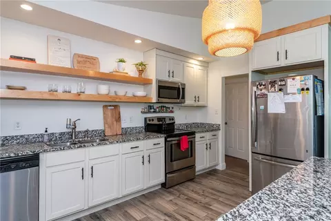 214 W Spring Valley Pike, Centerville, OH 45458 photo 14