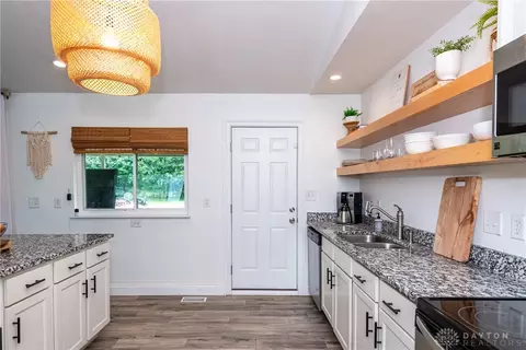 214 W Spring Valley Pike, Centerville, OH 45458 photo 16