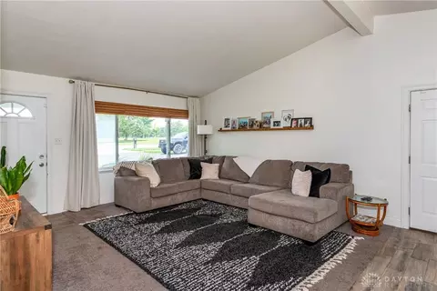 214 W Spring Valley Pike, Centerville, OH 45458 photo 8