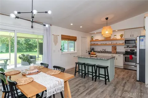 214 W Spring Valley Pike, Centerville, OH 45458 photo 11