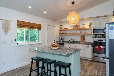 214 W Spring Valley Pike, Centerville, OH 45458 photo 12