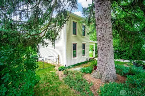 1938 S Burnett Rd, Springfield, OH 45505 photo 4