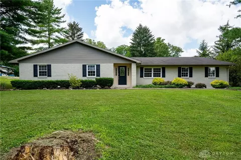 59 Walnut Glen Dr, Wilmington, OH 45177