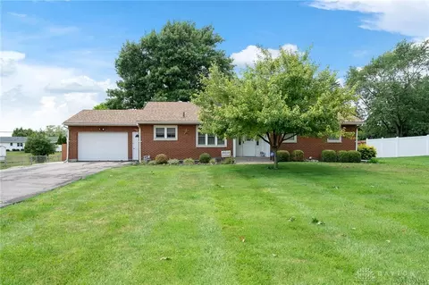 104 Batsey Dr, Middletown, OH 45044