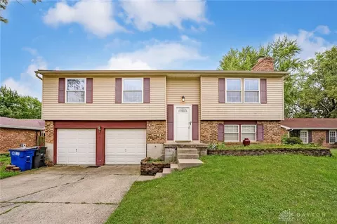 4950 Appleridge Ct, Dayton, OH 45424