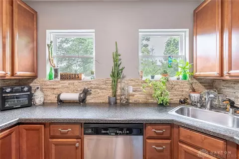 7033 Hamilton Ave, Cincinnati, OH 45231 photo 13