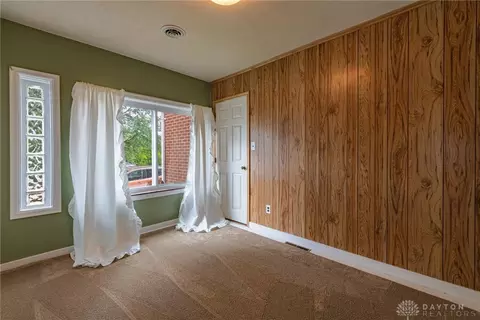 88 W Jackson Rd, Springfield, OH 45502 photo 10