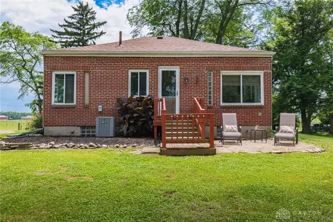 88 W Jackson Rd, Springfield, OH 45502 photo 3