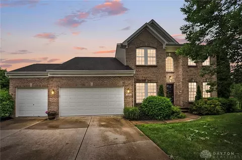 8824 Fox Hollow Ct, Dayton, OH 45458