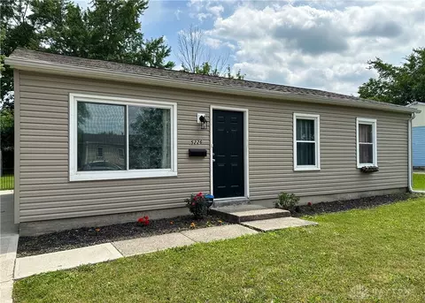 5226 Rucks Rd, Dayton, OH 45417