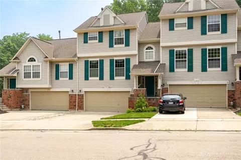 636 Winona Dr, Fairborn, OH 45324