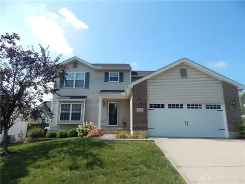 446 Thompson Dr, Fairborn, OH 45324