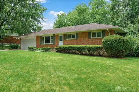 223 E Lytle 5 Points Rd, Centerville, OH 45458 photo 2
