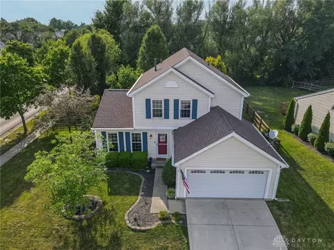513 Weeping Willow Ln, Maineville, OH 45039
