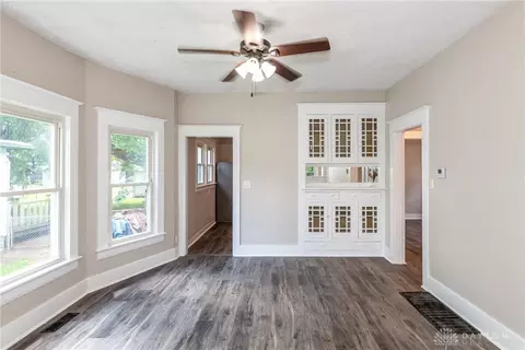 1127 Olive St, Springfield, OH 45503 photo 4