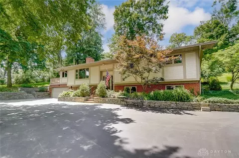 1332 Laurelwood Rd, Kettering, OH 45409