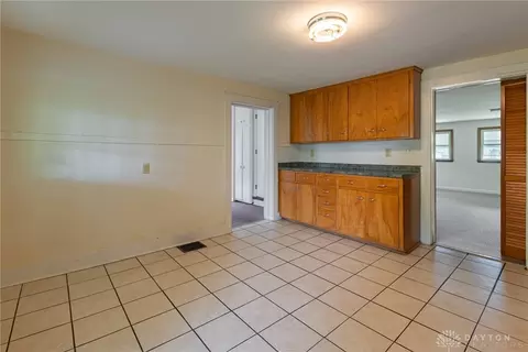 221 E Gunckel St, Germantown, OH 45327 photo 3