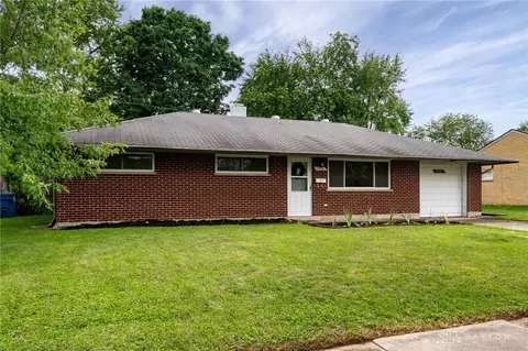 5457 Mangold Dr, Huber Heights, OH 45424