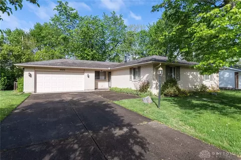 1029 Catalina Dr, West Carrollton, OH 45449