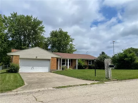 2511 Flowerstone Dr, Dayton, OH 45449