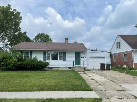 1127 Oakhill Ave, Fairborn, OH 45324