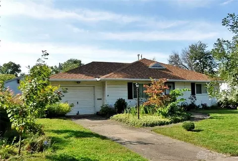 3731 Saranac Dr, Dayton, OH 45429