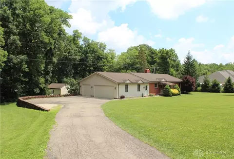 6600 Possum Run Rd, Sugarcreek Township, OH 45440