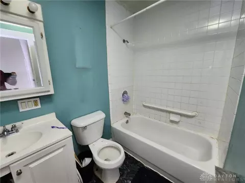 1514 S Limestone St, Springfield, OH 45505 photo 9