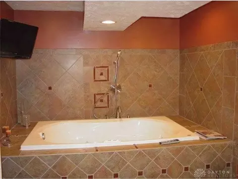 6169 Middle Urbana Rd, Springfield, OH 45502 photo 11